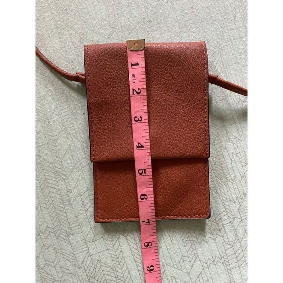 Crossbody 7 x 4” tan double compartment bag - Picture 8 of 15